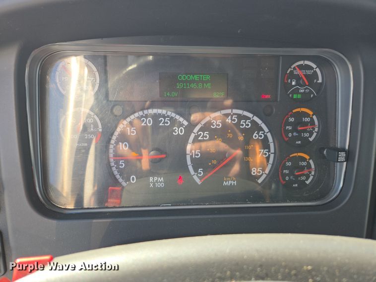 image for item EI4168 2017 Freightliner Business Class M2 106 refrigerated truck