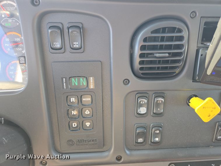 image for item EI4168 2017 Freightliner Business Class M2 106 refrigerated truck