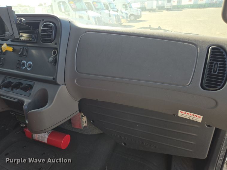 image for item EI4168 2017 Freightliner Business Class M2 106 refrigerated truck