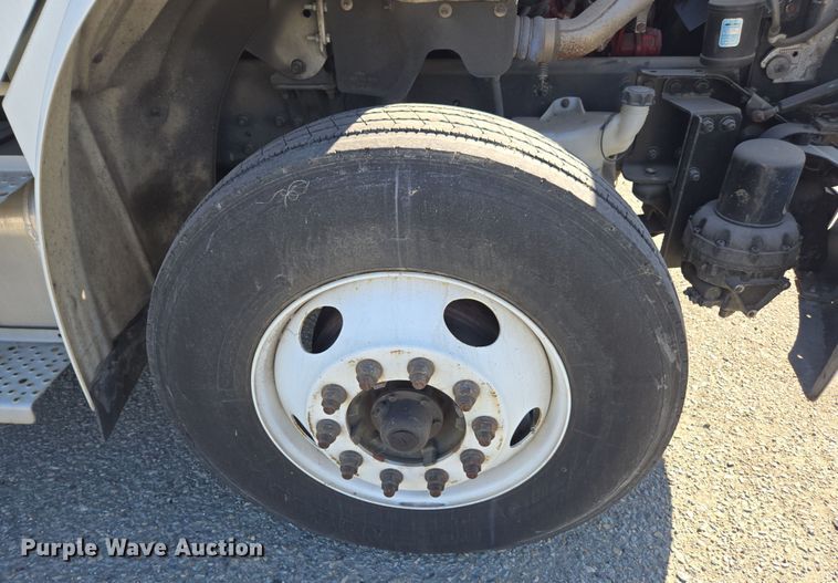 image for item EI4168 2017 Freightliner Business Class M2 106 refrigerated truck