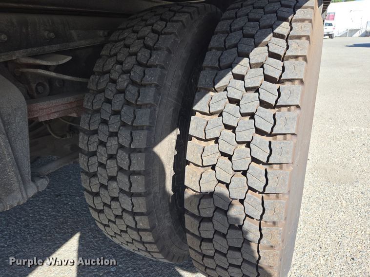 image for item EI4168 2017 Freightliner Business Class M2 106 refrigerated truck