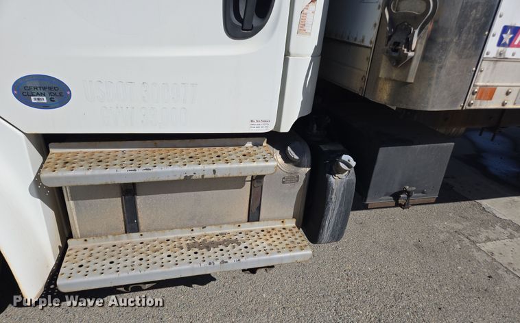 image for item EI4169 2016 Freightliner Business Class M2 106 refrigerated truck