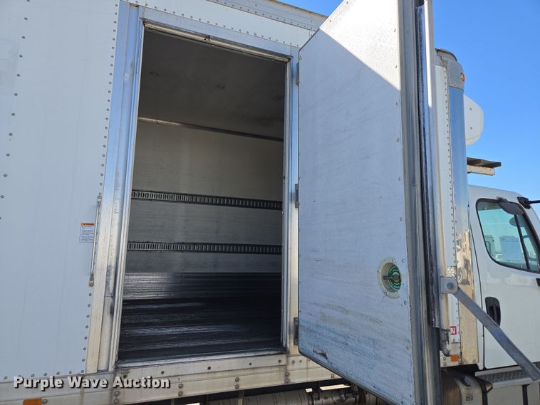 image for item EI4169 2016 Freightliner Business Class M2 106 refrigerated truck