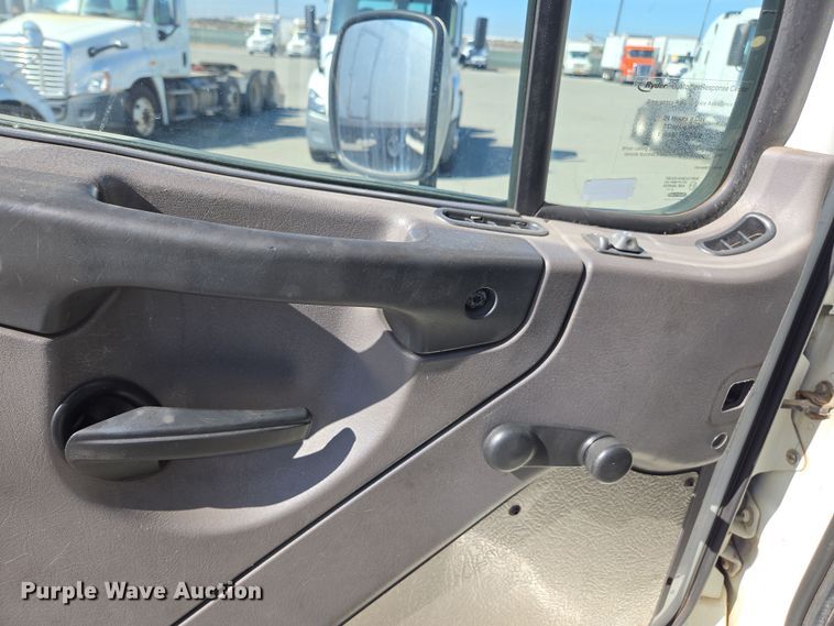 image for item EI4169 2016 Freightliner Business Class M2 106 refrigerated truck