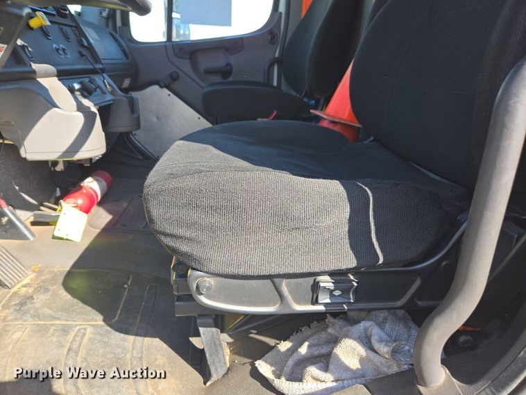 image for item EI4169 2016 Freightliner Business Class M2 106 refrigerated truck