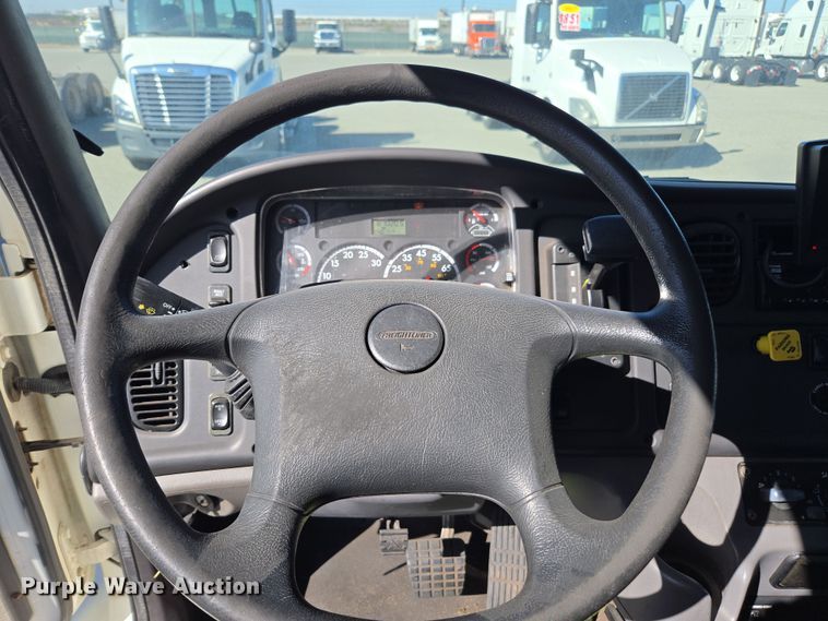 image for item EI4169 2016 Freightliner Business Class M2 106 refrigerated truck