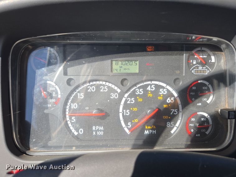 image for item EI4169 2016 Freightliner Business Class M2 106 refrigerated truck