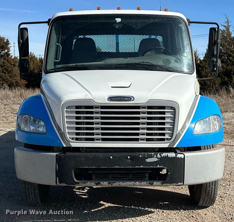 image for item EK0364 2014 Freightliner M2 flatbed truck