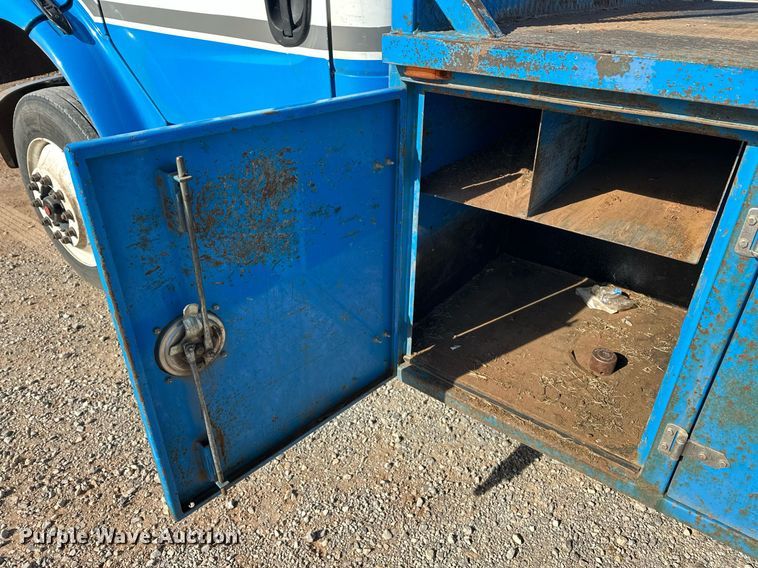 image for item EK0364 2014 Freightliner M2 flatbed truck