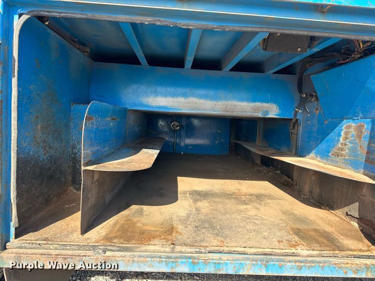 image for item EK0364 2014 Freightliner M2 flatbed truck