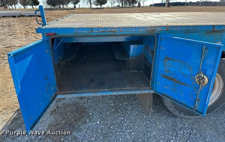 image for item EK0364 2014 Freightliner M2 flatbed truck