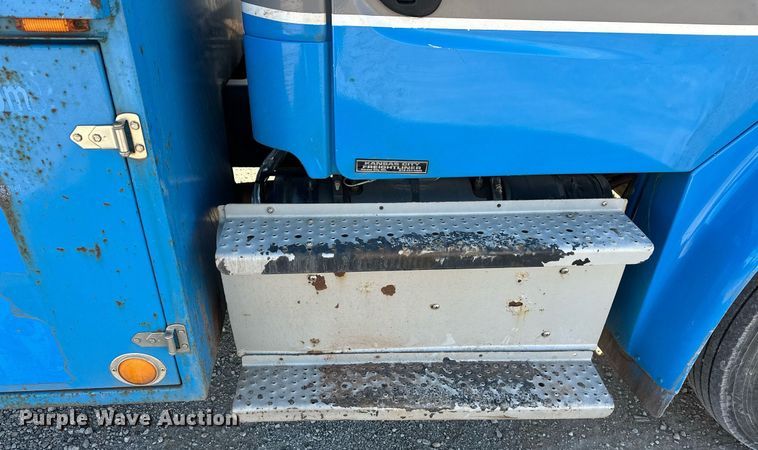 image for item EK0364 2014 Freightliner M2 flatbed truck