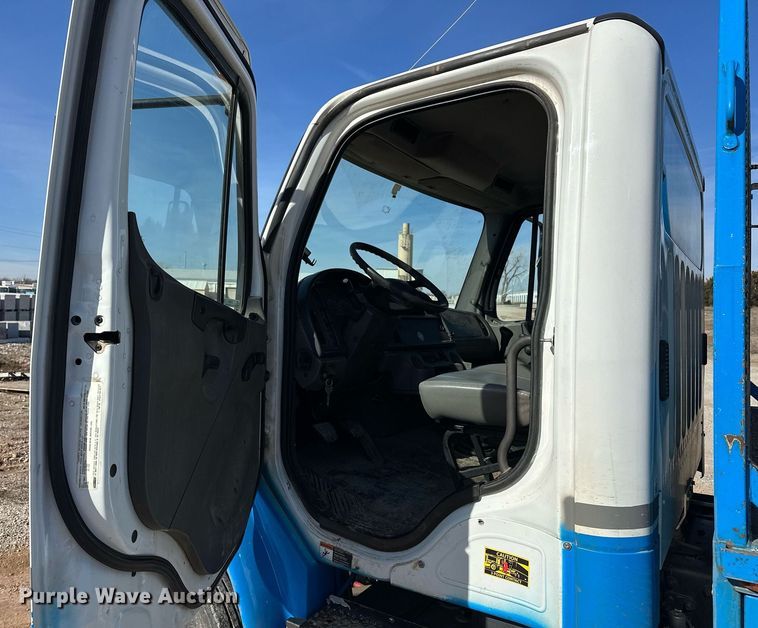 image for item EK0364 2014 Freightliner M2 flatbed truck