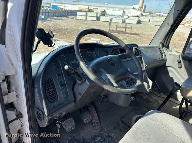 image for item EK0364 2014 Freightliner M2 flatbed truck