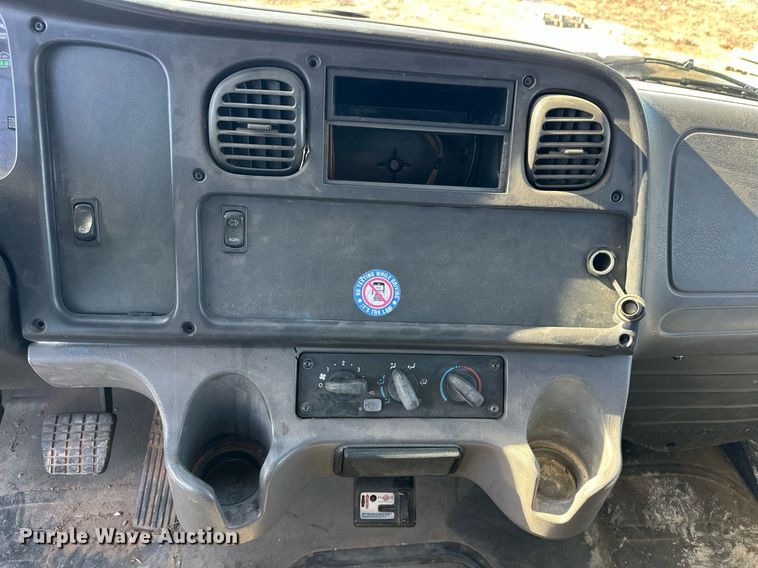 image for item EK0364 2014 Freightliner M2 flatbed truck