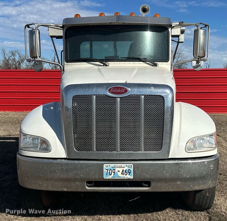 image for item EK0393 2019 Peterbilt 337 rollback truck