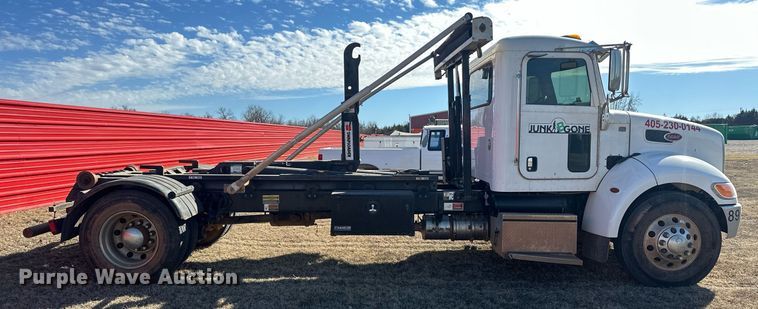 image for item EK0393 2019 Peterbilt 337 rollback truck