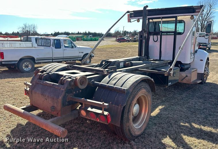 image for item EK0393 2019 Peterbilt 337 rollback truck