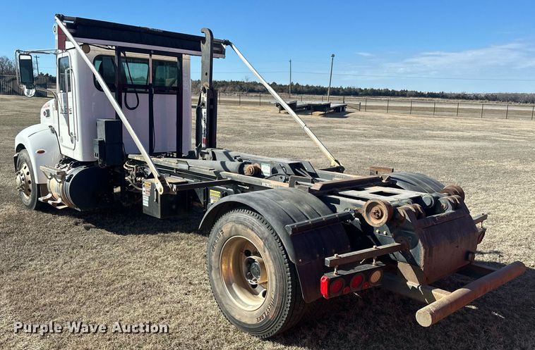 image for item EK0393 2019 Peterbilt 337 rollback truck