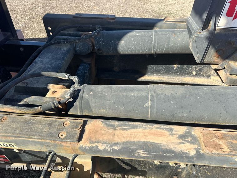 image for item EK0393 2019 Peterbilt 337 rollback truck