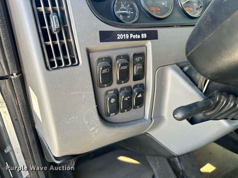 image for item EK0393 2019 Peterbilt 337 rollback truck