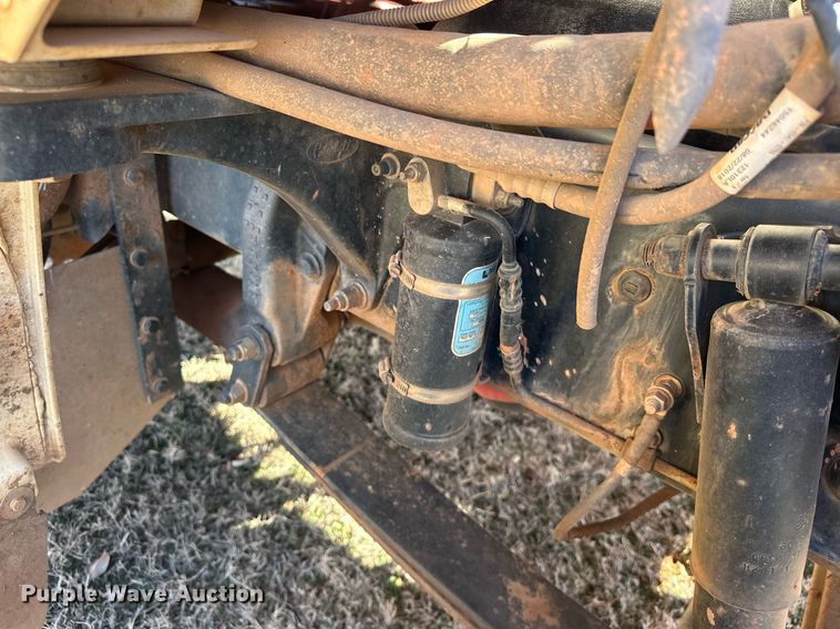 image for item EK0393 2019 Peterbilt 337 rollback truck