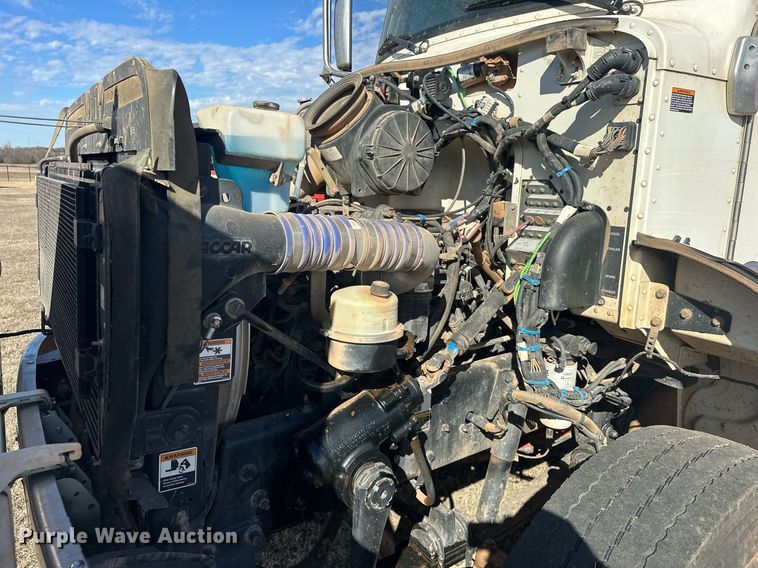 image for item EK0393 2019 Peterbilt 337 rollback truck