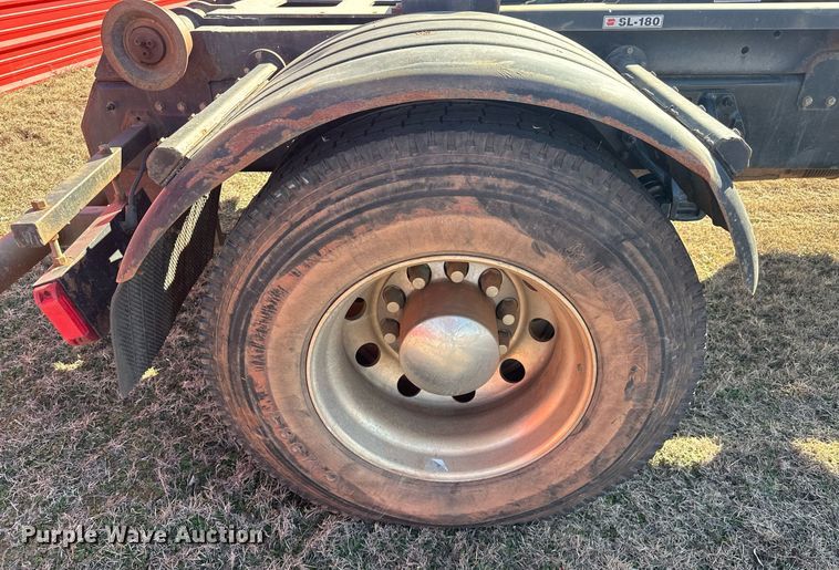 image for item EK0393 2019 Peterbilt 337 rollback truck