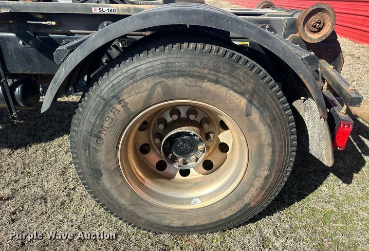 image for item EK0393 2019 Peterbilt 337 rollback truck