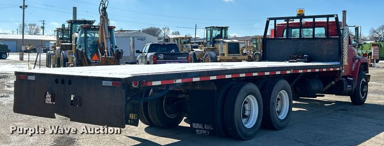 image for item EK2650 1981 International F1954 rollback truck