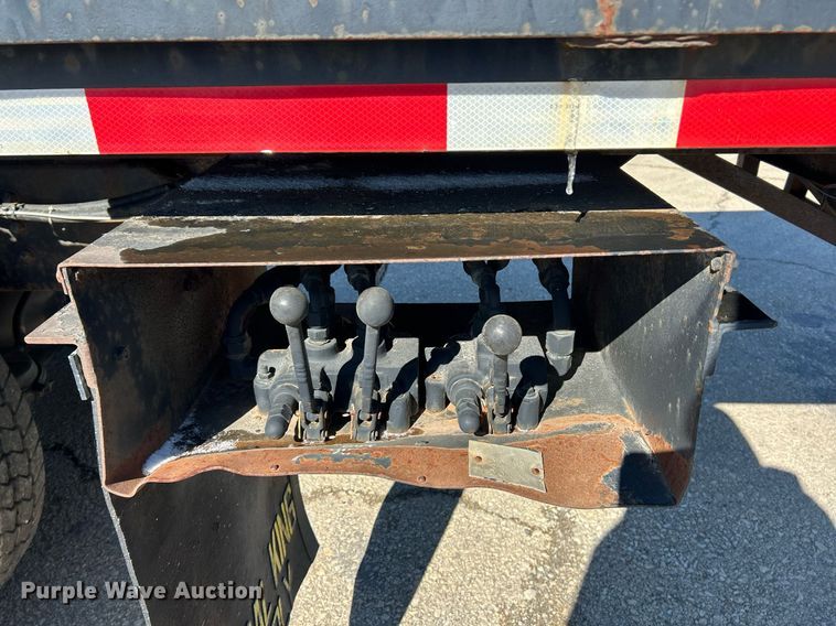 image for item EK2650 1981 International F1954 rollback truck