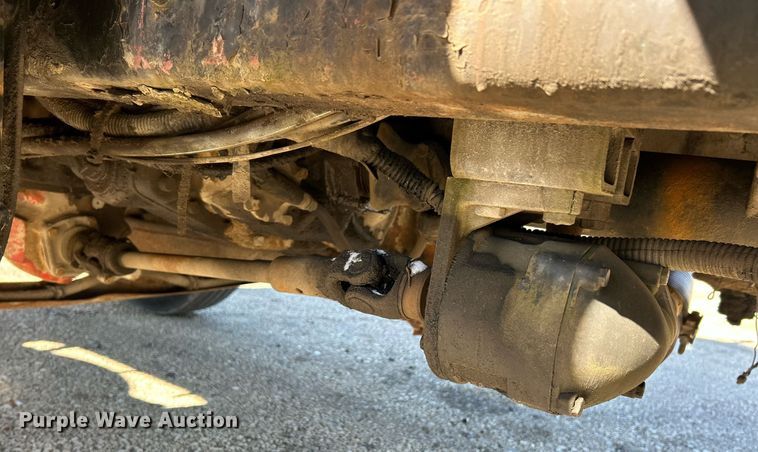 image for item EK2650 1981 International F1954 rollback truck