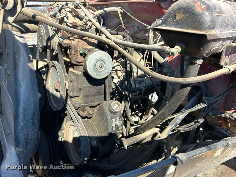 image for item EK2650 1981 International F1954 rollback truck