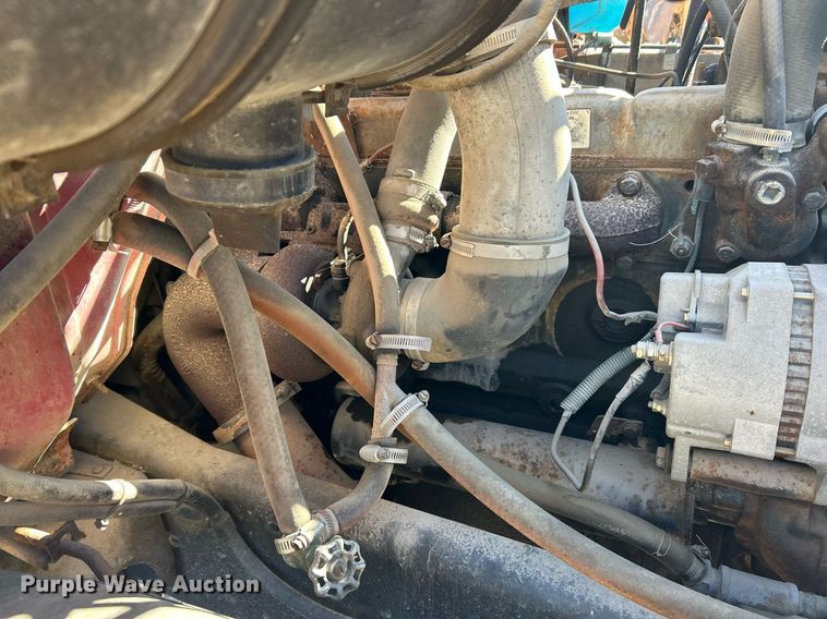 image for item EK2650 1981 International F1954 rollback truck