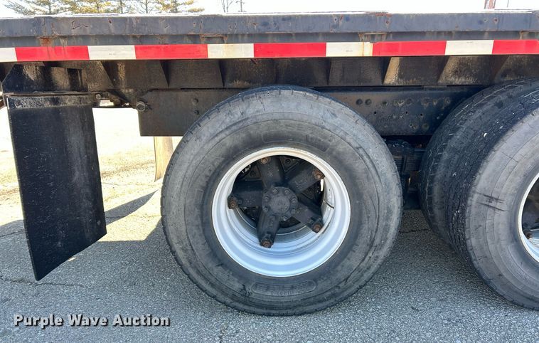 image for item EK2650 1981 International F1954 rollback truck