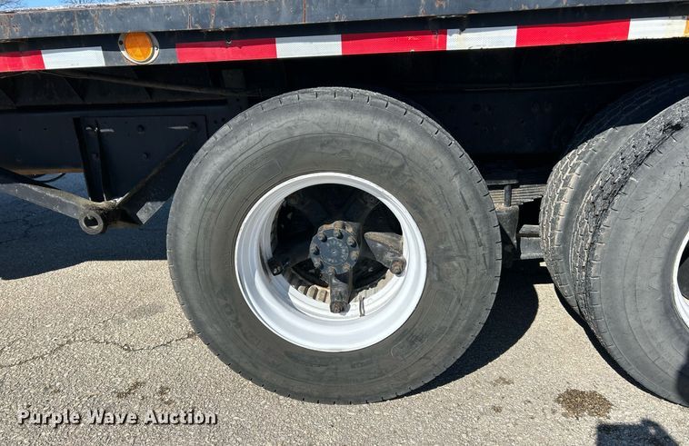 image for item EK2650 1981 International F1954 rollback truck