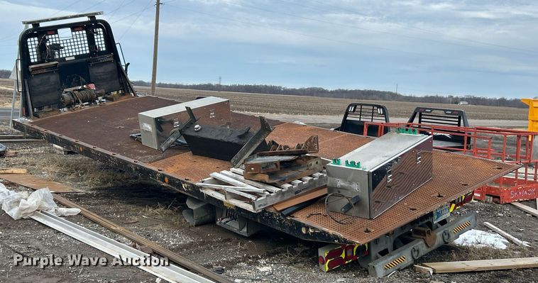 image for item EK2690 Miller Industries  Century rollback bed