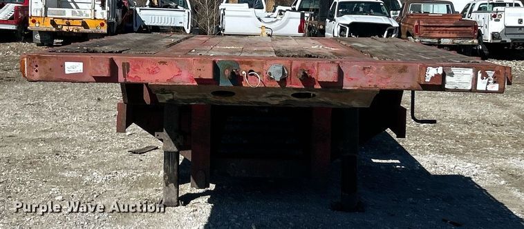 image for item EK2705 1982 Transcraft DTL-23-45 drop deck equipment trailer