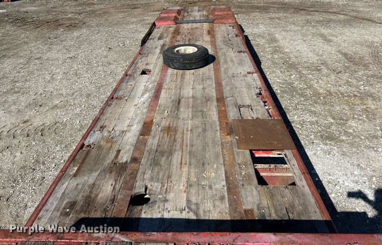 image for item EK2705 1982 Transcraft DTL-23-45 drop deck equipment trailer