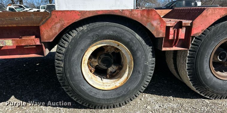 image for item EK2705 1982 Transcraft DTL-23-45 drop deck equipment trailer