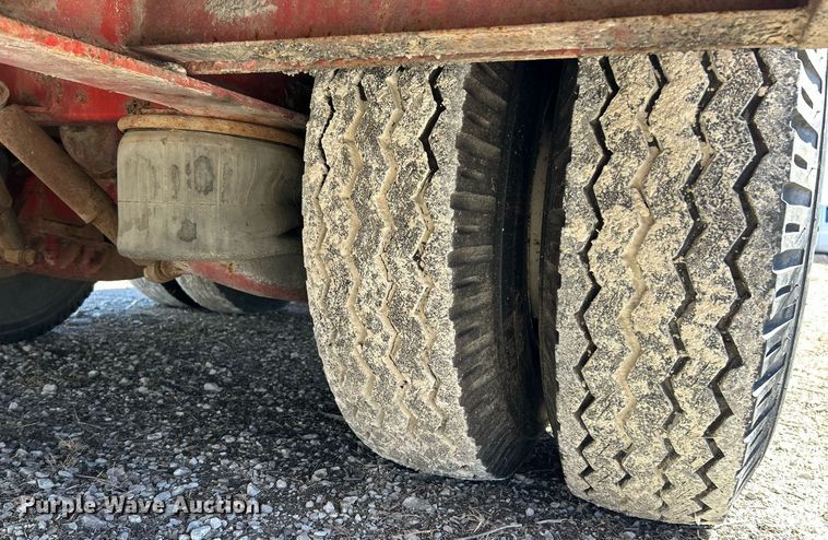 image for item EK2705 1982 Transcraft DTL-23-45 drop deck equipment trailer