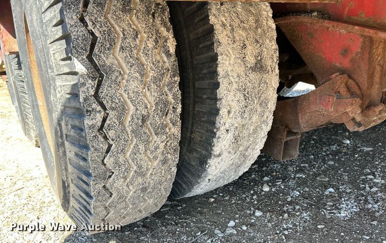 image for item EK2705 1982 Transcraft DTL-23-45 drop deck equipment trailer