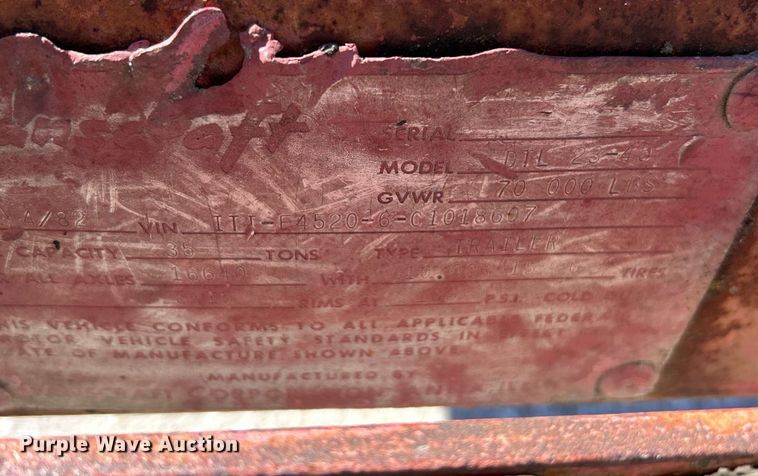 image for item EK2705 1982 Transcraft DTL-23-45 drop deck equipment trailer