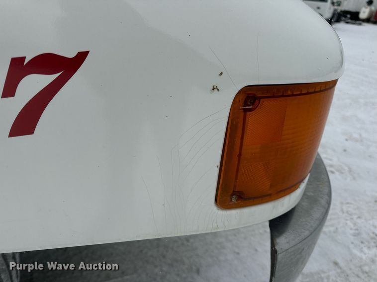 image for item EN5119 1993 International 8200  tow truck