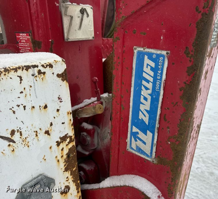 image for item EN5119 1993 International 8200  tow truck