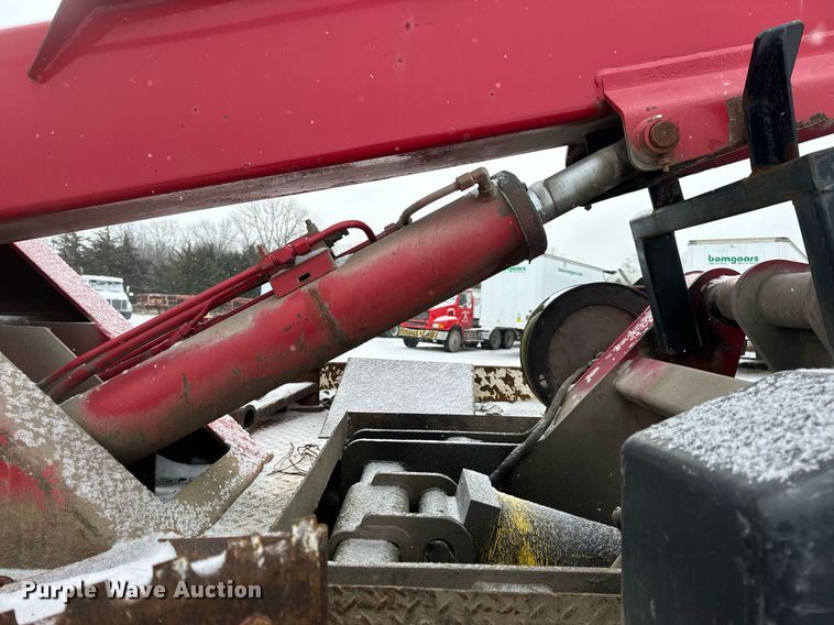 image for item EN5119 1993 International 8200  tow truck