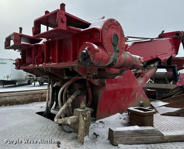 image for item EN5119 1993 International 8200  tow truck