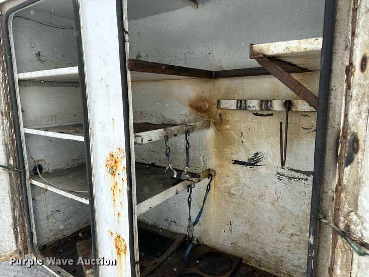 image for item EN5119 1993 International 8200  tow truck