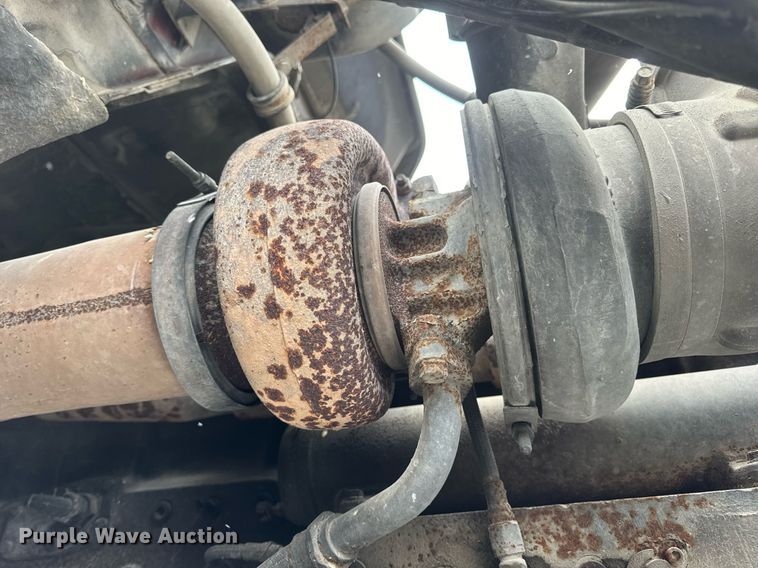 image for item EN5119 1993 International 8200  tow truck