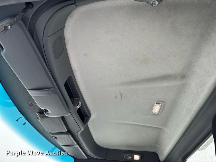 image for item EN5120 2015 Peterbilt 579 semi truck